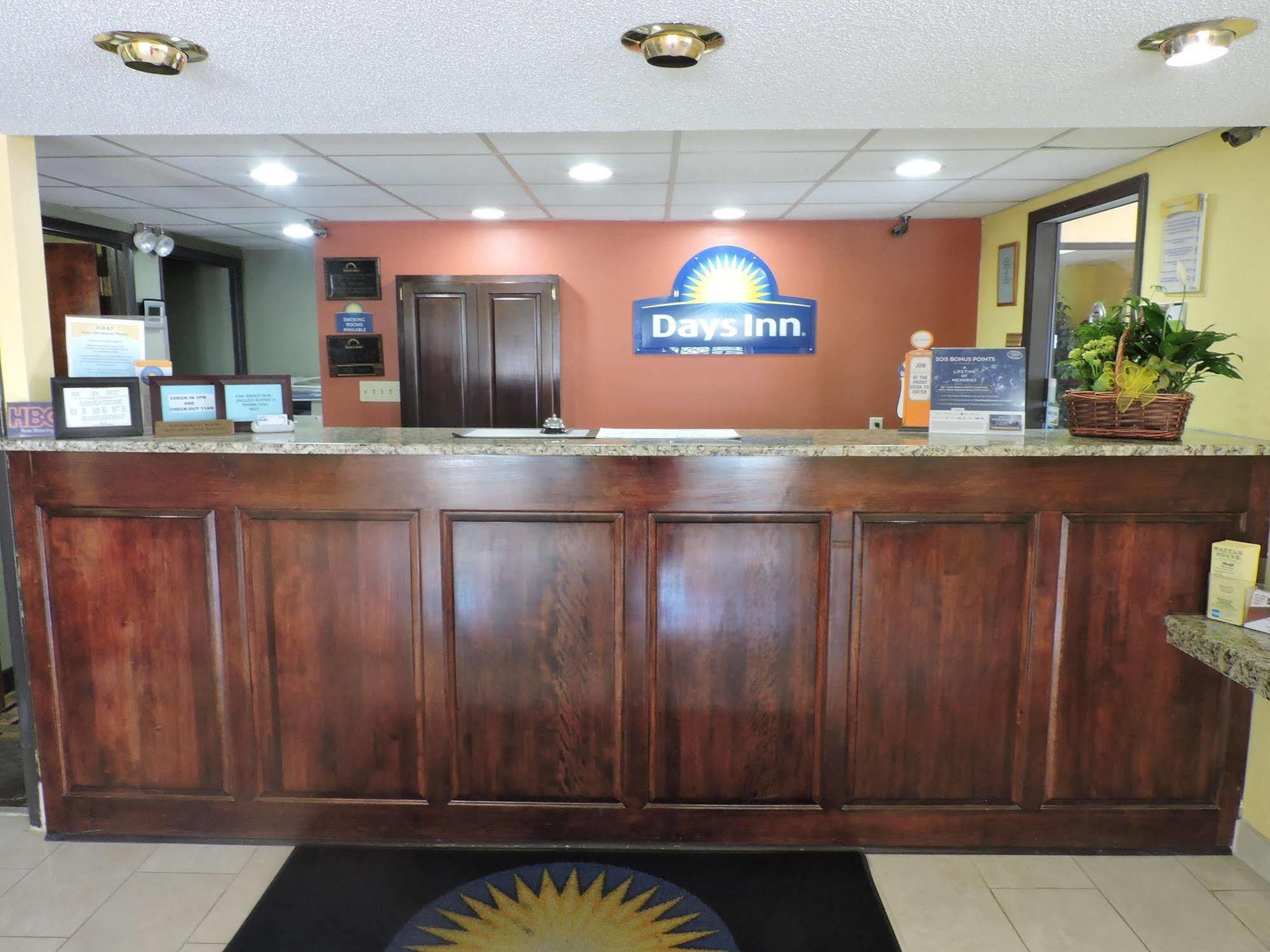 Days Inn Conover/Hickory Esterno foto