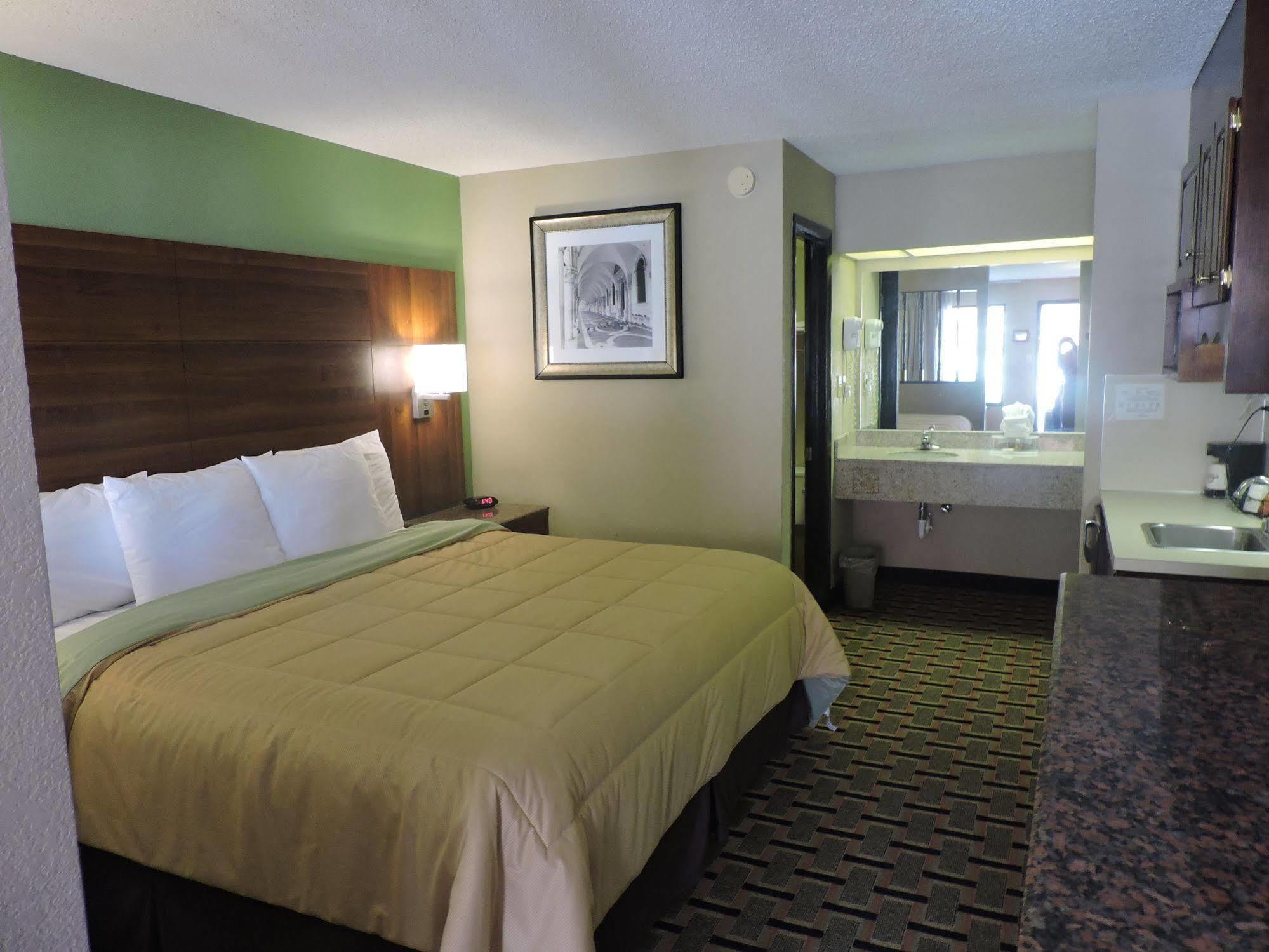 Days Inn Conover/Hickory Esterno foto