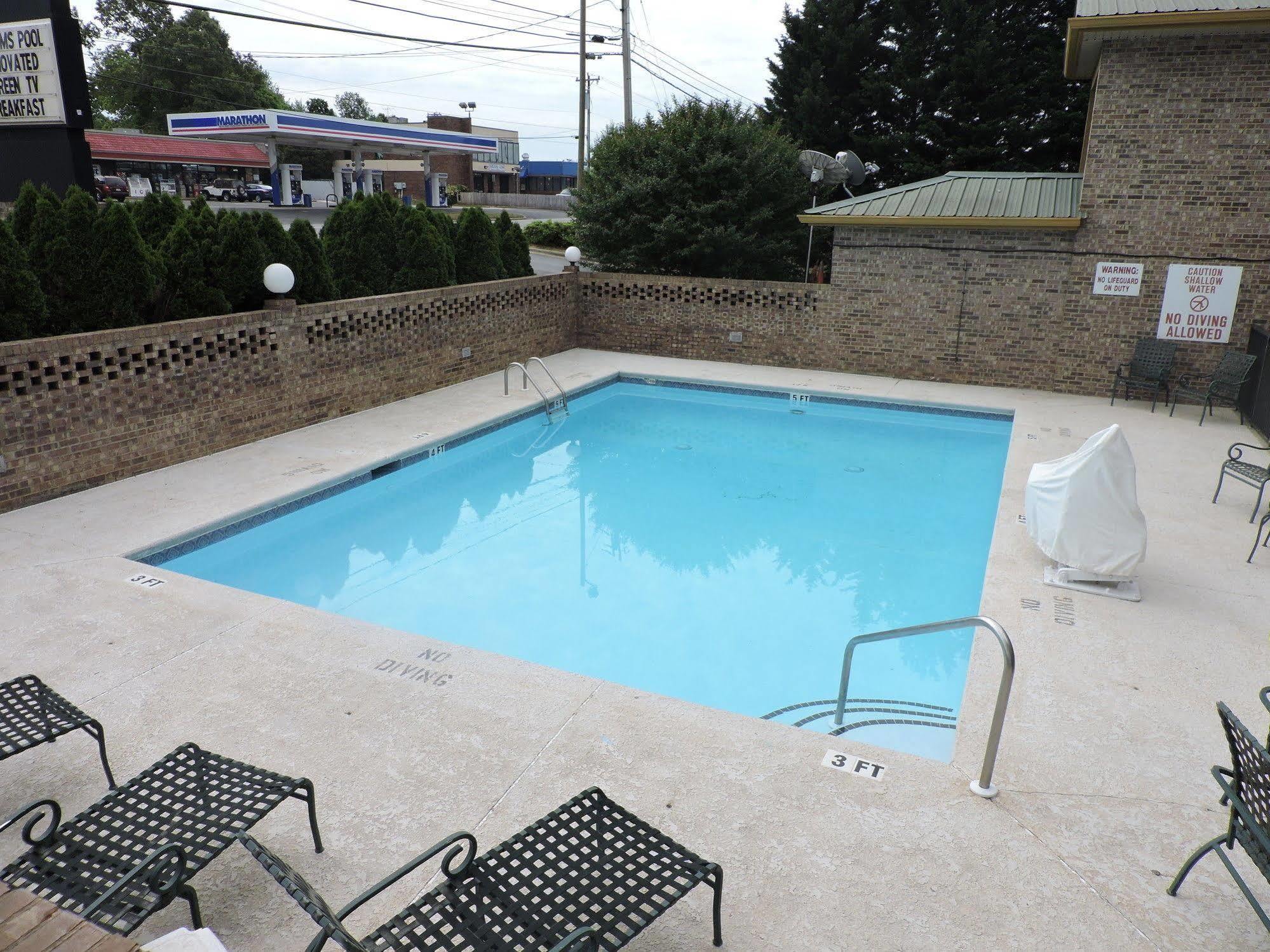 Days Inn Conover/Hickory Esterno foto